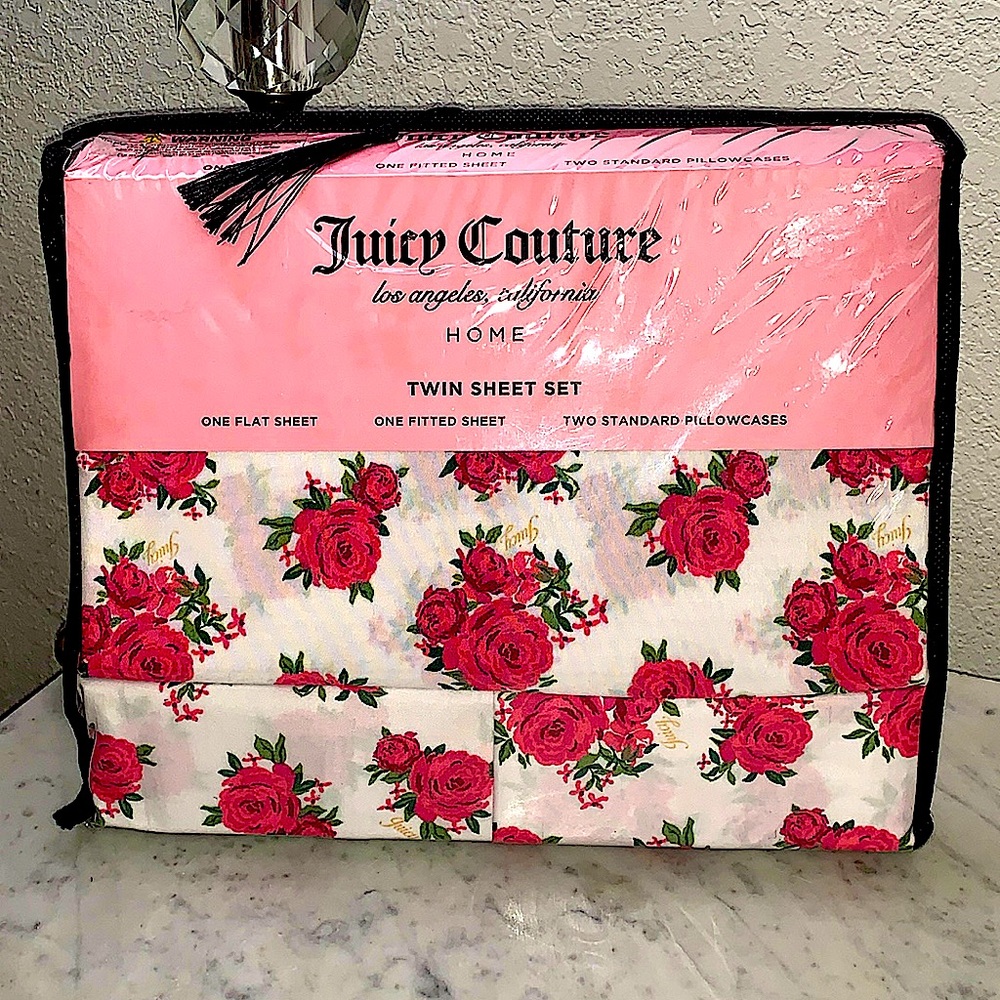JUICY COUTURE LOS ANGELES TWIN SHEET SET ROSE PATTERN NEW
